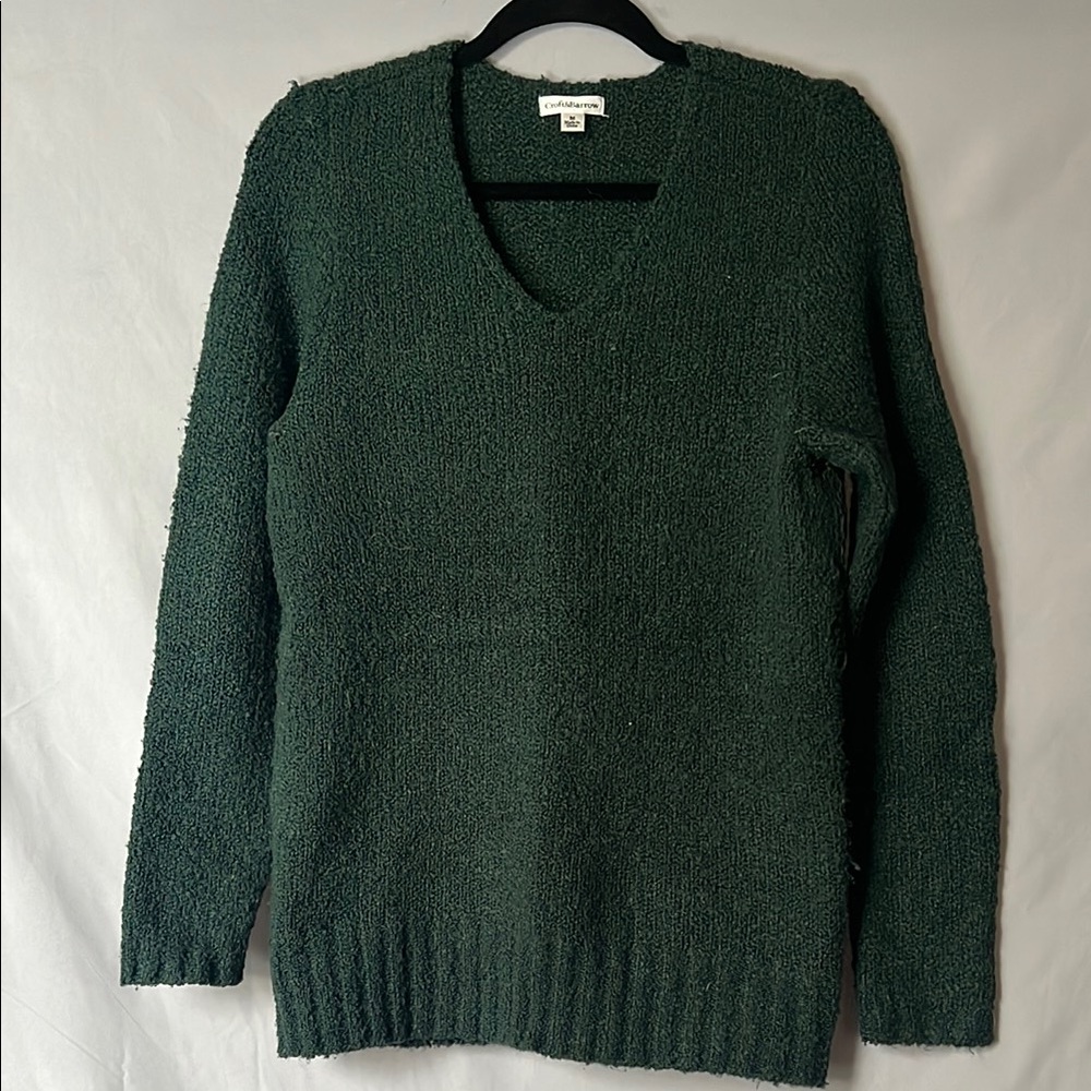 Croft & Barrow v neck sweater | size M